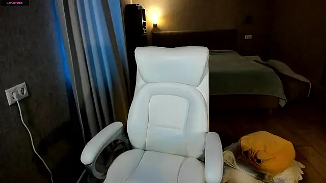 Snapshot of Your_Wet_Desire chatting on March 5, 2026, 6:10 am Your Wet Desire online show from March 5, 2026, 6:10 am