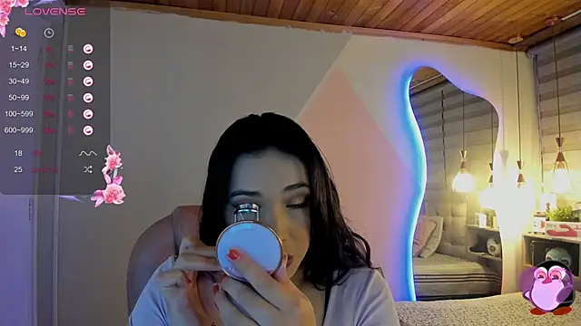 cristal  hot 1 online show from February 21, 2026, 5:42 am