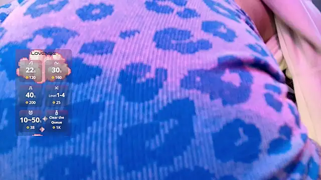 Snapshot of Persia_09 chatting on December 1, 2025, 1:39 am Persia 09 online show from December 1, 2025, 1:39 am