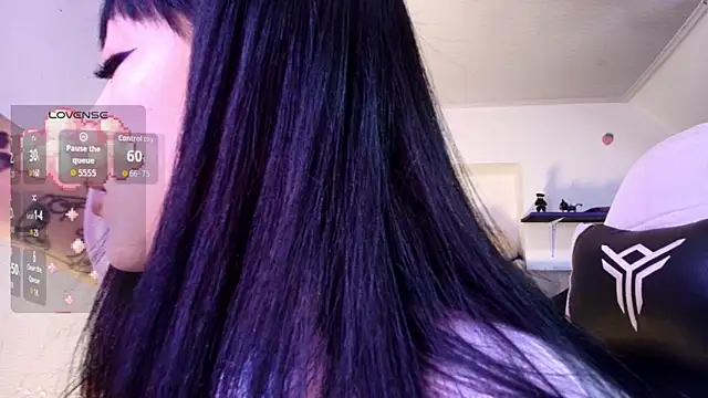 Snapshot of Persia_09 chatting on October 29, 2025, 2:10 am Persia 09 online show from October 29, 2025, 2:10 am