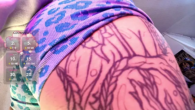 Snapshot of Persia_09 chatting on November 3, 2025, 3:23 am Persia 09 online show from November 3, 2025, 3:23 am