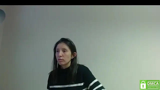 Snapshot of Sophi_Cute chatting on October 28, 2025, 2:16 pm Sophi Cute online show from October 28, 2025, 2:16 pm