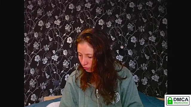 Sophi Cute online show from May 9, 2026, 12:41 pm