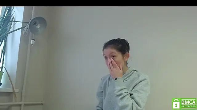 Snapshot of Sophi_Cute chatting on November 6, 2025, 12:31 pm Sophi Cute online show from November 6, 2025, 12:31 pm