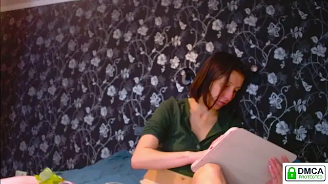 Sophi Cute online show from June 1, 2026, 11:21 am