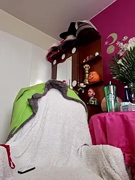 Snapshot of Sam_Sara chatting on November 9, 2025, 2:10 pm Sam Sara online show from November 9, 2025, 2:10 pm