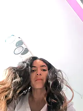 Snapshot of Sam_Sara chatting on November 14, 2025, 1:37 pm Sam Sara online show from November 14, 2025, 1:37 pm