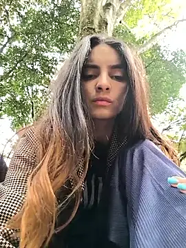 Snapshot of Sam_Sara chatting on September 14, 2025, 7:03 pm Sam Sara online show from September 14, 2025, 7:03 pm