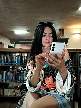 Snapshot of Sam_Sara chatting on December 13, 2025, 8:04 pm Sam Sara online show from December 13, 2025, 8:04 pm