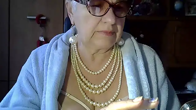 SweetCherry27 online show from October 3, 2025, 5:31 am