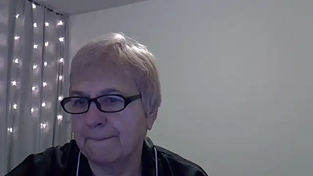 SweetCherry27 online show from January 19, 2026, 4:49 am