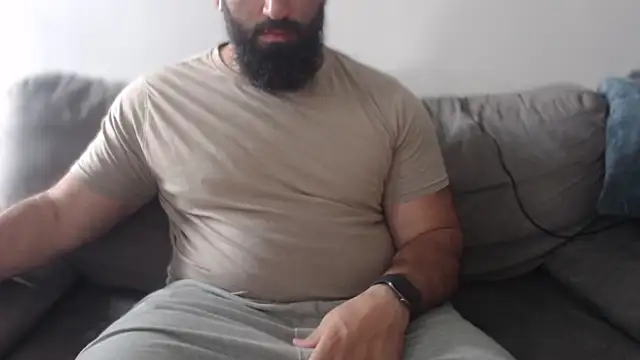 hugemachohandsome online show from June 23, 2026, 5:05 am