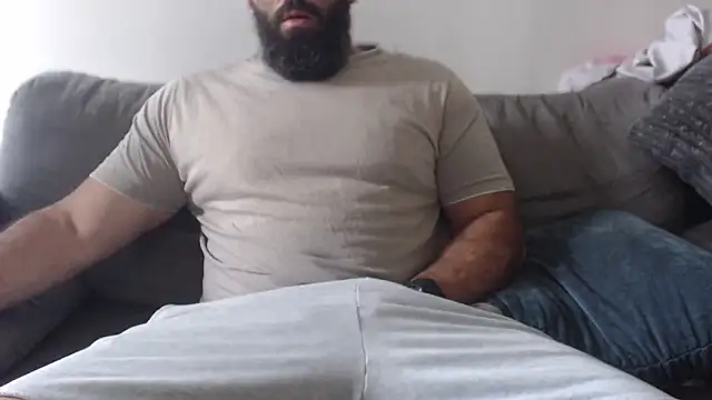 hugemachohandsome online show from June 27, 2026, 6:52 am