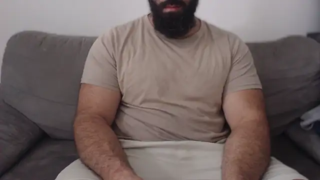 hugemachohandsome online show from July 18, 2026, 7:06 am