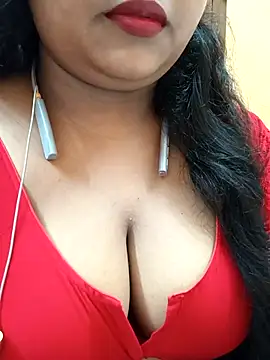 Snapshot of Sophiaboudi chatting on September 24, 2025, 7:26 am Sophiaboudi online show from September 24, 2025, 7:26 am