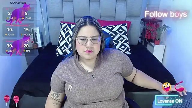 Snapshot of evelin_zaens chatting on November 17, 2025, 4:27 am evelin zaens online show from November 17, 2025, 4:27 am