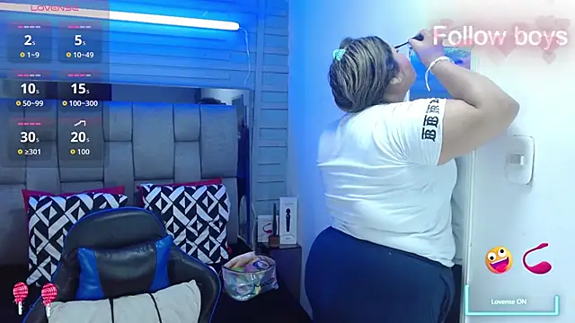 Snapshot of evelin_zaens chatting on November 6, 2025, 4:38 am evelin zaens online show from November 6, 2025, 4:38 am