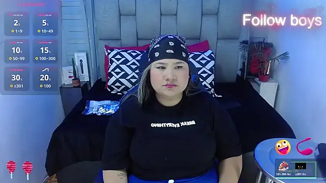 Snapshot of evelin_zaens chatting on November 5, 2025, 4:26 am evelin zaens online show from November 5, 2025, 4:26 am