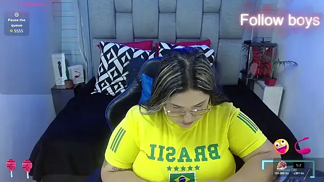 Snapshot of evelin_zaens chatting on November 9, 2025, 4:16 am evelin zaens online show from November 9, 2025, 4:16 am