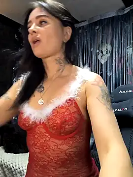 Snapshot of KikiXRed chatting on December 3, 2024, 6:44 pm KikiXRed online show from December 3, 2024, 6:44 pm