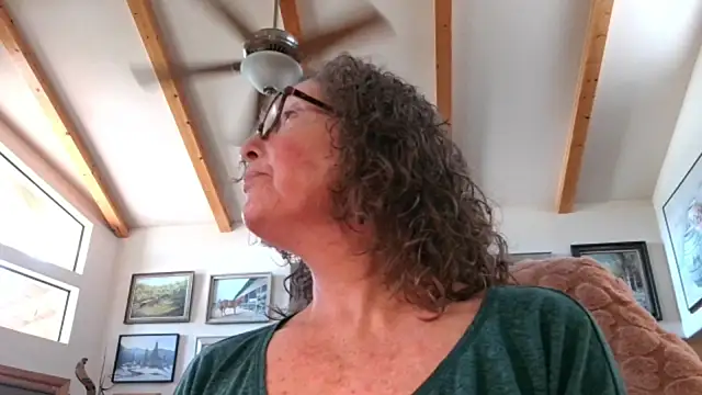 Snapshot of littlepistol01 chatting on May 31, 2026, 4:46 pm littlepistol01 online show from May 31, 2026, 4:46 pm