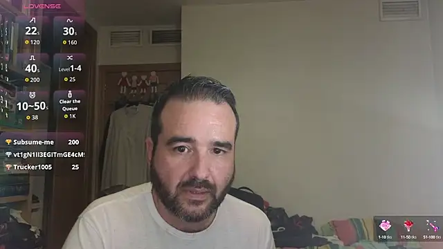 curiosillo83 online show from October 12, 2025, 4:14 am