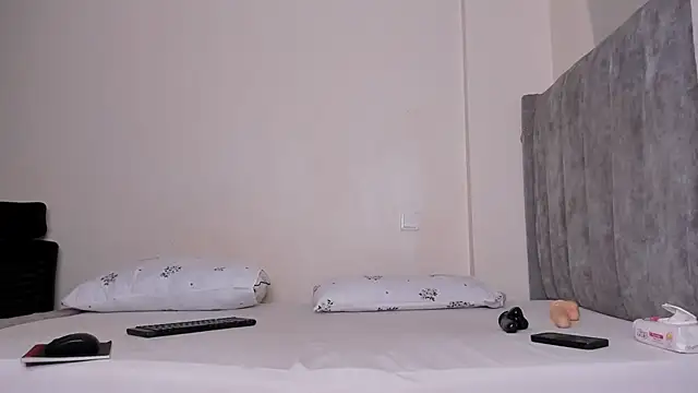 sexy ariah online show from June 4, 2026, 3:44 am