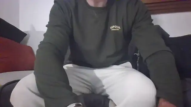 Snapshot of jouet75 chatting on February 3, 2026, 8:47 pm jouet75 online show from February 3, 2026, 8:47 pm