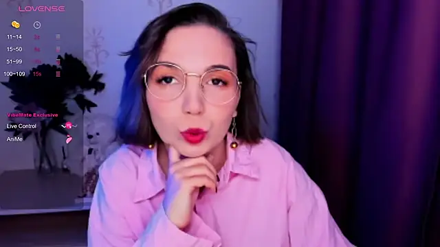 KindHazelHere  online show from November 7, 2025, 8:08 am