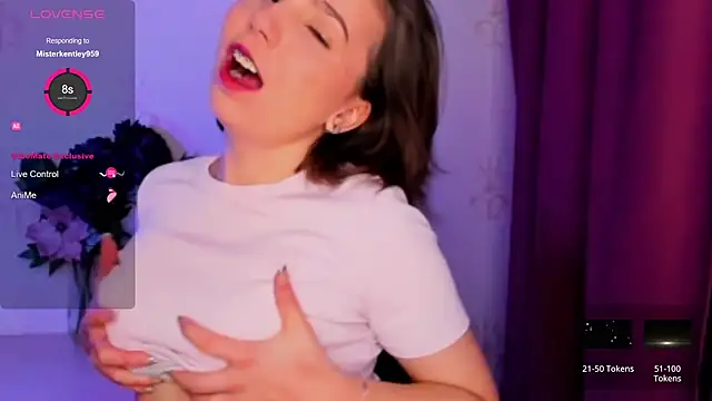 KindHazelHere  online show from January 14, 2026, 8:12 pm