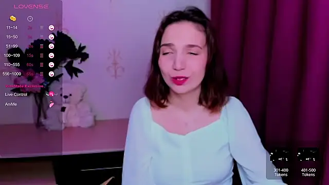 KindHazelHere  online show from May 16, 2026, 1:48 am