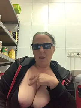 Snapshot of eroticjessitop chatting on March 17, 2025, 10:40 pm eroticjessitop online show from March 17, 2025, 10:40 pm