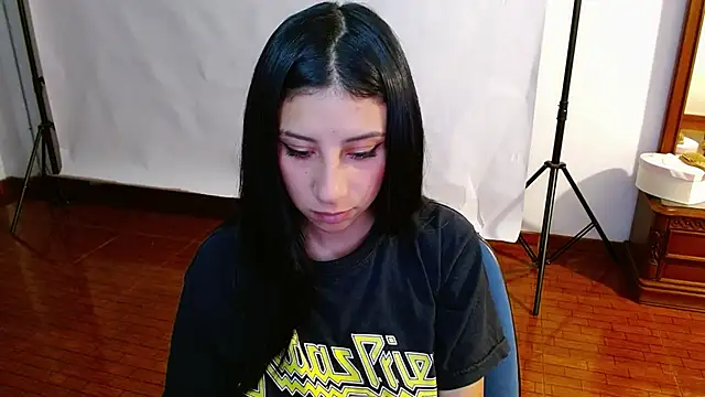 Snapshot of _holy_1 chatting on September 9, 2025, 4:33 am holy 1 online show from September 9, 2025, 4:33 am