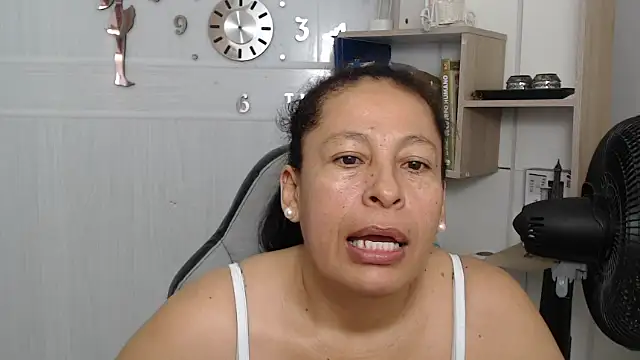 Snapshot of mature_martina chatting on July 1, 2026, 6:41 pm mature martina online show from July 1, 2026, 6:41 pm