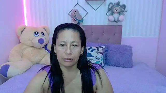 Snapshot of mature_martina chatting on November 16, 2025, 10:20 am mature martina online show from November 16, 2025, 10:20 am