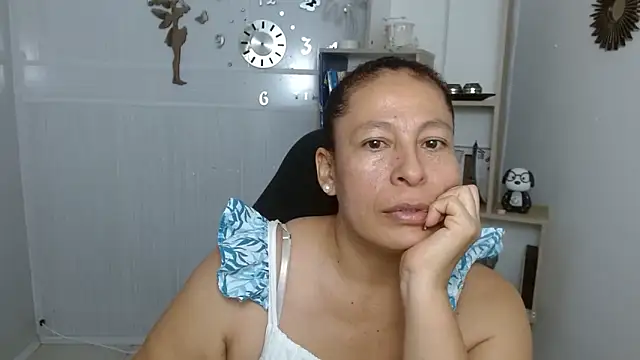 mature martina online show from May 9, 2026, 9:29 pm