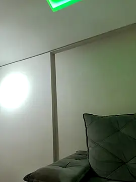 Snapshot of biancabombombbw chatting on February 16, 2025, 10:11 pm biancabombombbw online show from February 16, 2025, 10:11 pm