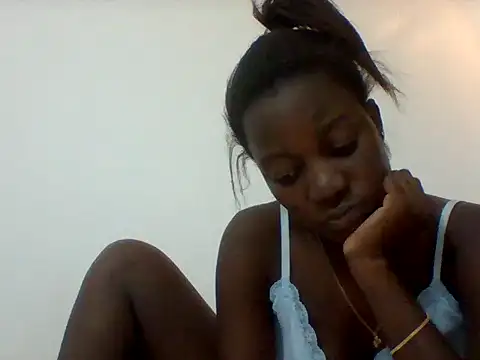 Snapshot of Alessandrajenna chatting on February 9, 2026, 5:00 pm Alessandrajenna online show from February 9, 2026, 5:00 pm