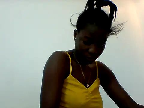 Snapshot of Alessandrajenna chatting on February 17, 2026, 8:11 am Alessandrajenna online show from February 17, 2026, 8:11 am