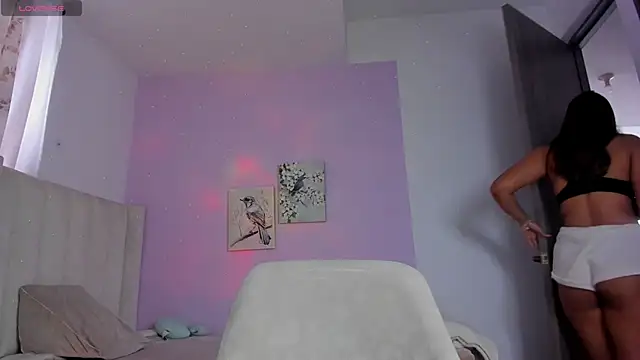 Snapshot of Mhia_palmer chatting on November 1, 2025, 5:29 pm Mhia palmer online show from November 1, 2025, 5:29 pm