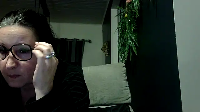 feline27 online show from February 21, 2026, 8:11 pm