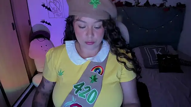 bigbooty-30 online show from October 28, 2025, 11:25 pm