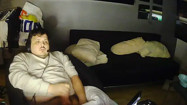 Bebemickey75 online show from November 28, 2025, 10:21 pm