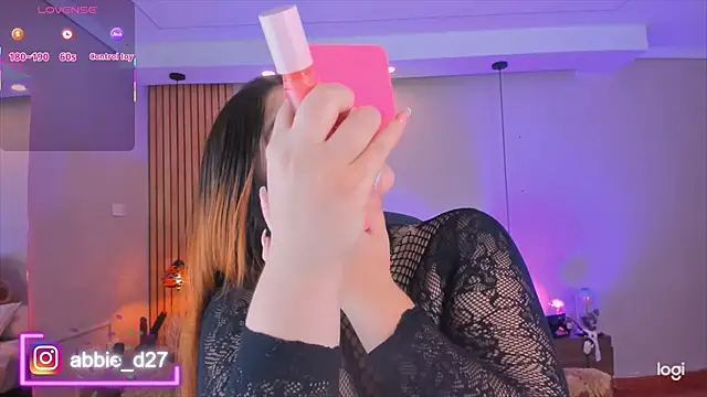 Snapshot of AbbieEdmond chatting on September 28, 2025, 4:19 am AbbieEdmond online show from September 28, 2025, 4:19 am