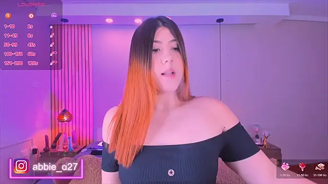 Snapshot of AbbieEdmond chatting on November 25, 2025, 3:51 am AbbieEdmond online show from November 25, 2025, 3:51 am