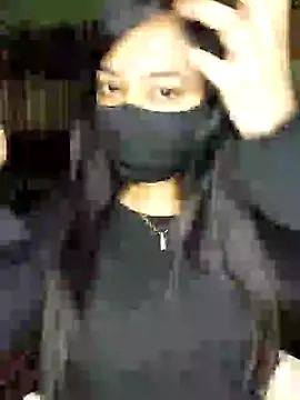 Snapshot of Sima--Roy chatting on January 8, 2025, 5:05 pm Sima--Roy online show from January 8, 2025, 5:05 pm