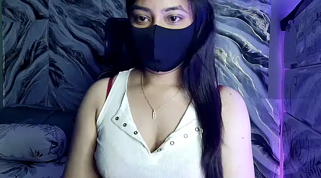 Snapshot of Sima--Roy chatting on February 19, 2025, 8:31 pm Sima--Roy online show from February 19, 2025, 8:31 pm