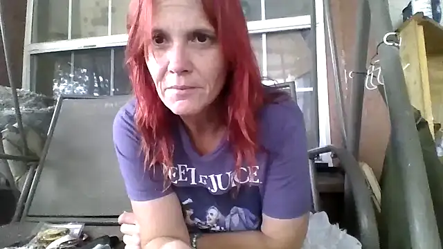 Snapshot of spundarella420 chatting on November 6, 2025, 4:44 pm spundarella420 online show from November 6, 2025, 4:44 pm