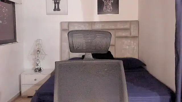 paul rogerr online show from November 17, 2025, 12:58 am