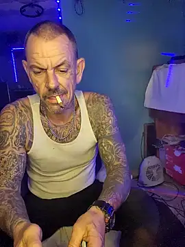 Snapshot of deepstroker42071 chatting on December 25, 2024, 9:24 am deepstroker42071 online show from December 25, 2024, 9:24 am